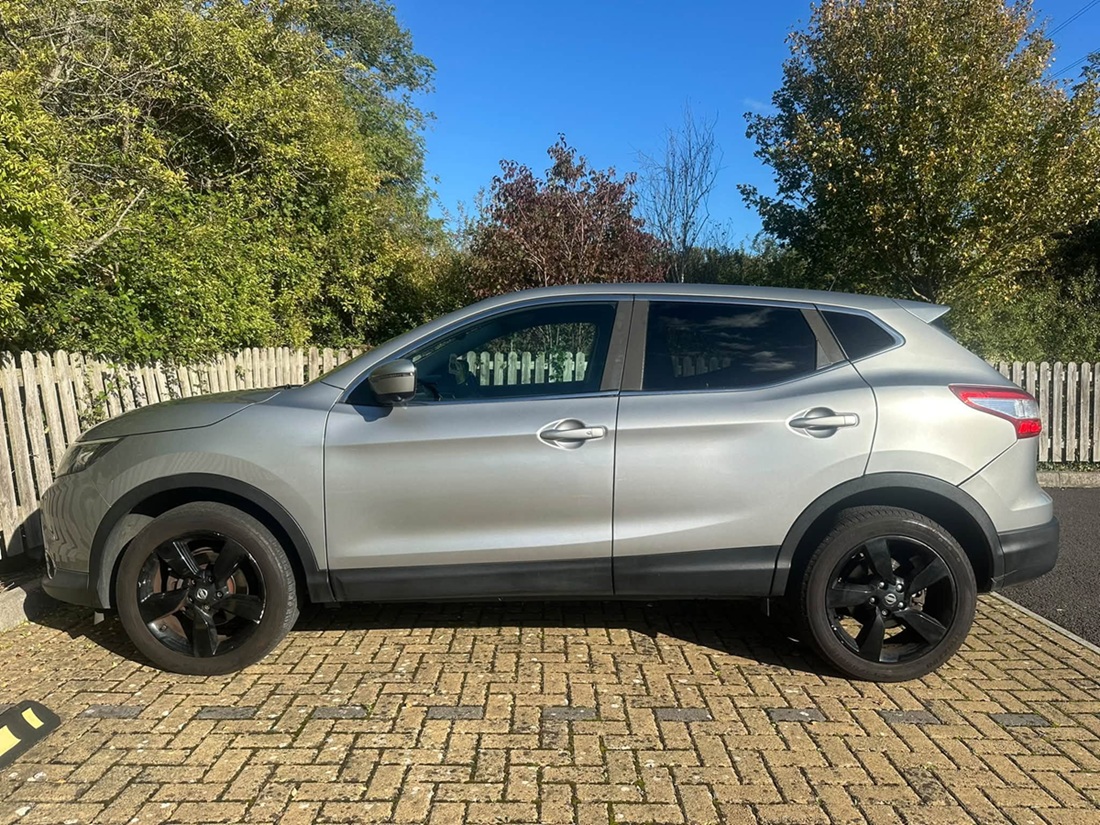 								Nissan Qashqai N-Tec full									