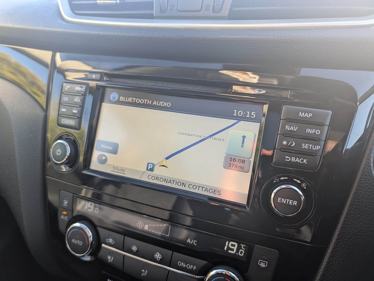 								Nissan Qashqai N-Tec+ full									